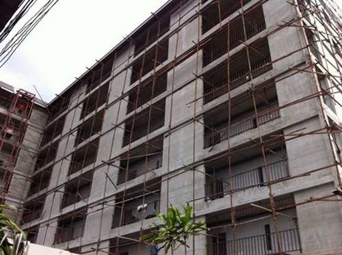 ก่อสร้าง — ตุลาคม 2556